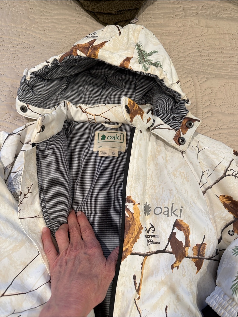 OAKI Kids White with Brown camo Leaf Print snowsuit - Picture 6 of 7